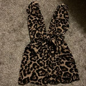 Customizable strap leopard print romper size xs